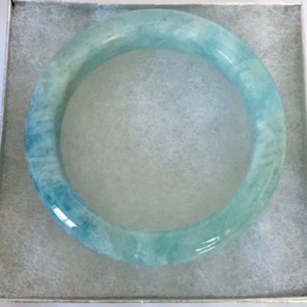 NWOT Natural Blue Aquamarine Crystal Bangle 56mm